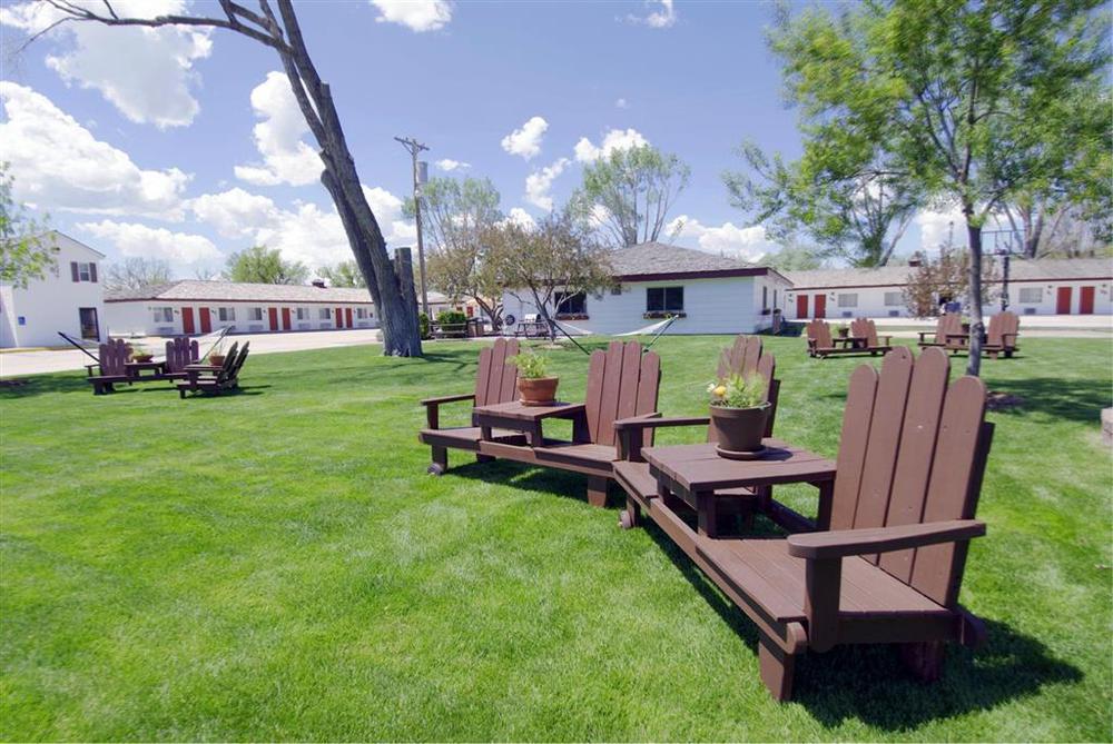 Covered Wagon Motel Lusk Wy Extérieur photo
